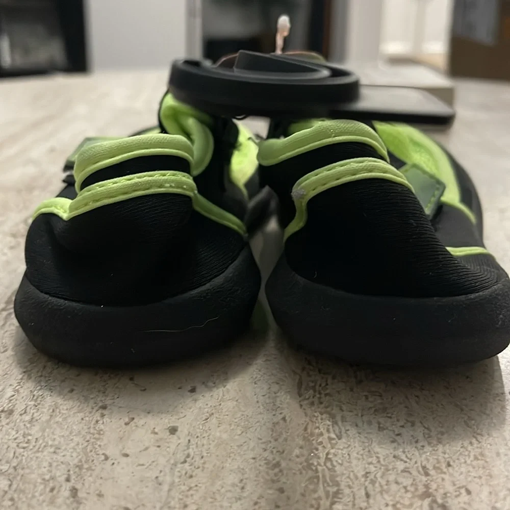 WONDER NATION WATER SHOES Size 13-1 kids Florescent Green Mesh and Black